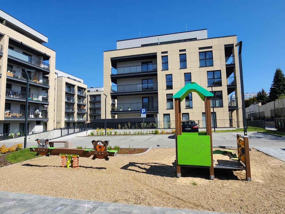 Dwa Jelonki, Ul Sciegiennego, Centrum, Garaz, Ogrodek Kielce Esterno foto